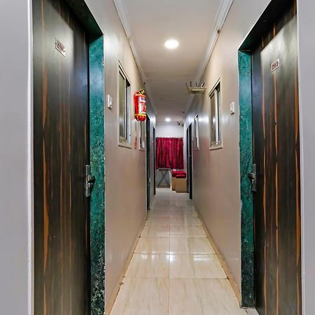 Super Hotel O Homestay Andheri East Мумбай Екстериор снимка