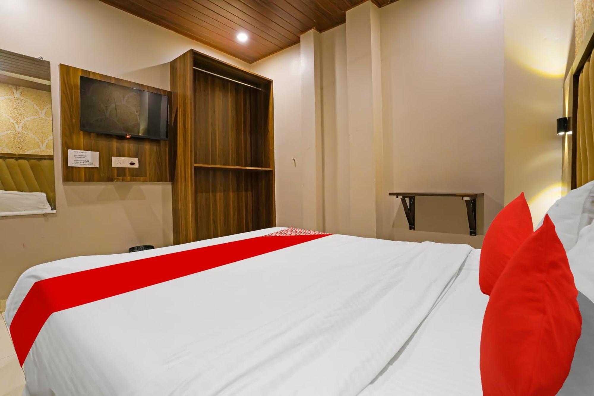 Super Hotel O Homestay Andheri East Мумбай Екстериор снимка